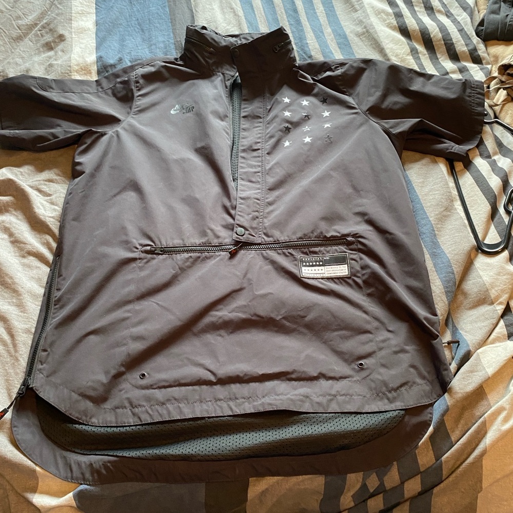 EUC Nike Sportswear Air Pivot V3 Black 1/2 Zip Pullover Basketball Jacket Mens L - Picture 10 of 10